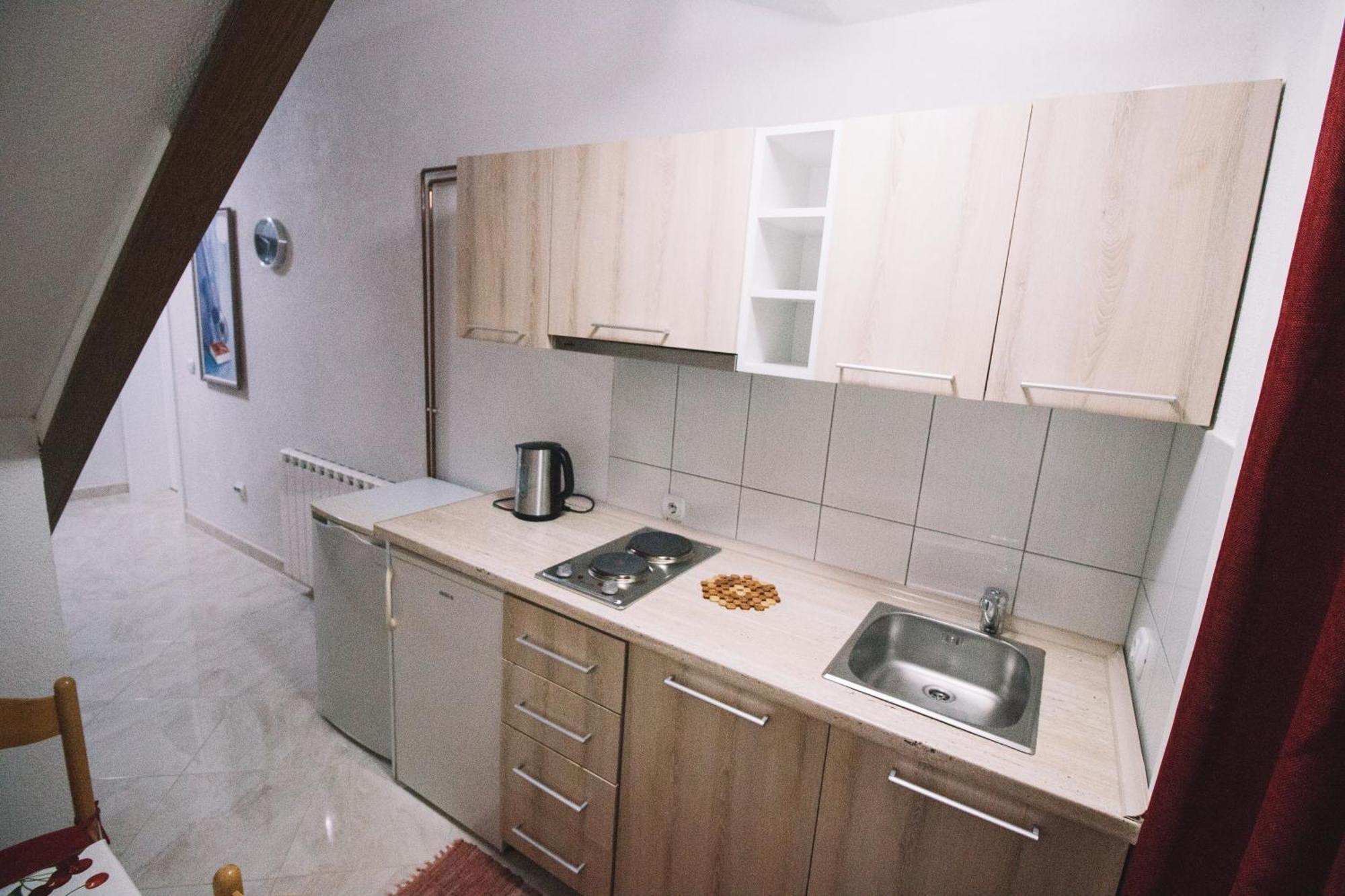 Apartments Hollaj อุลซิน ภายนอก รูปภาพ