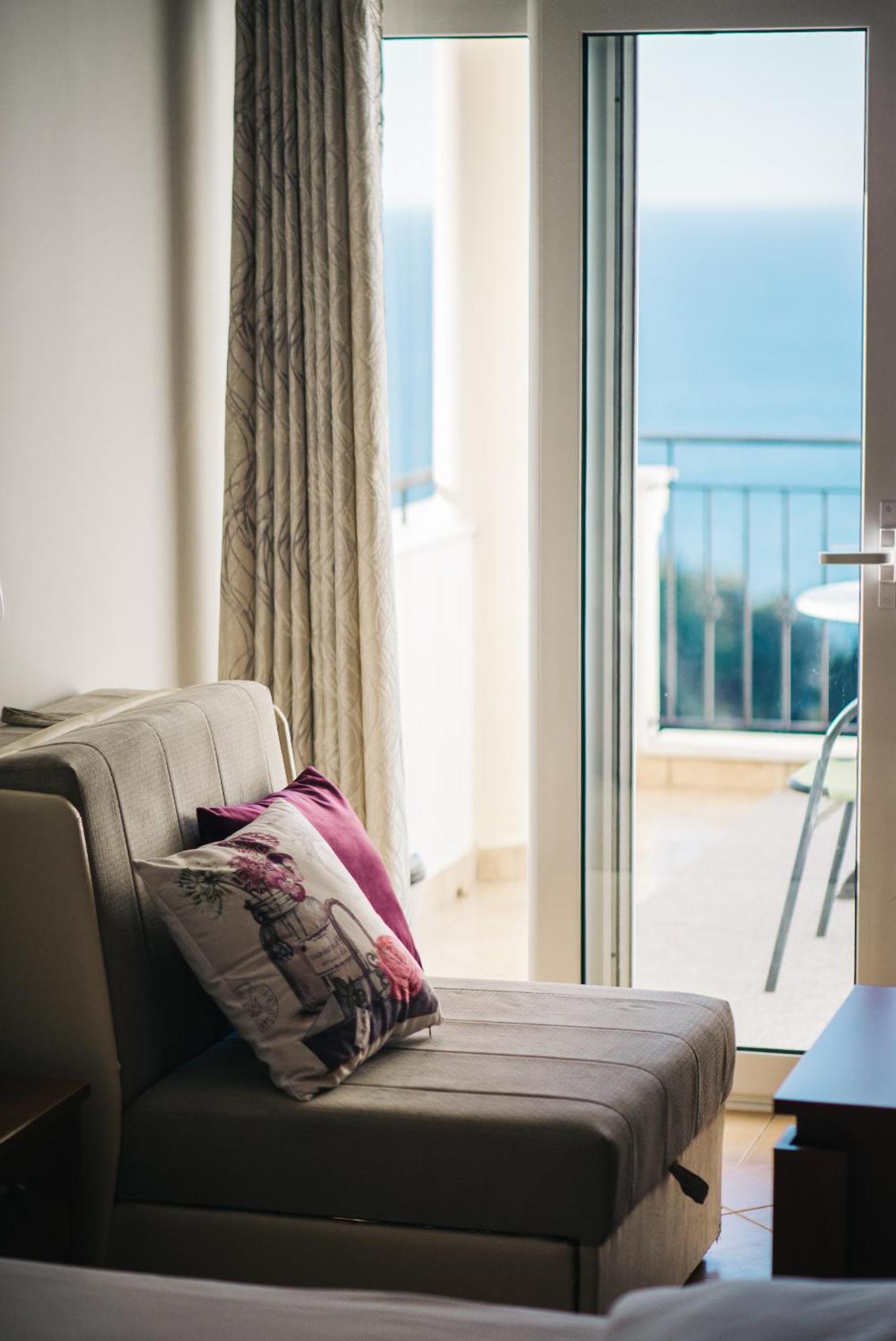 Apartments Hollaj อุลซิน ภายนอก รูปภาพ
